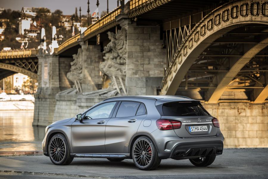  Mercedes-AMG GLA45 4Matic 2017 года  (WW) (фото 30 из 40)